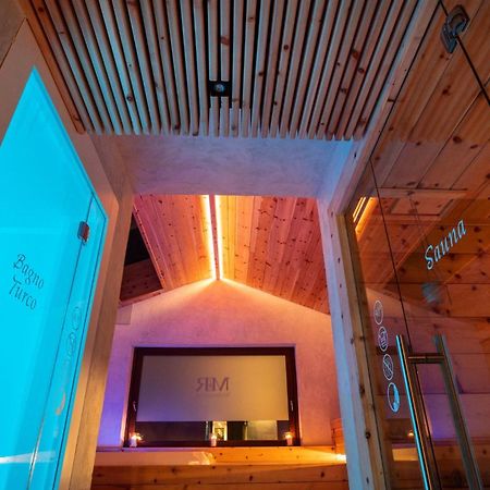 Casa Vacanze Anais Nus Bagian luar foto