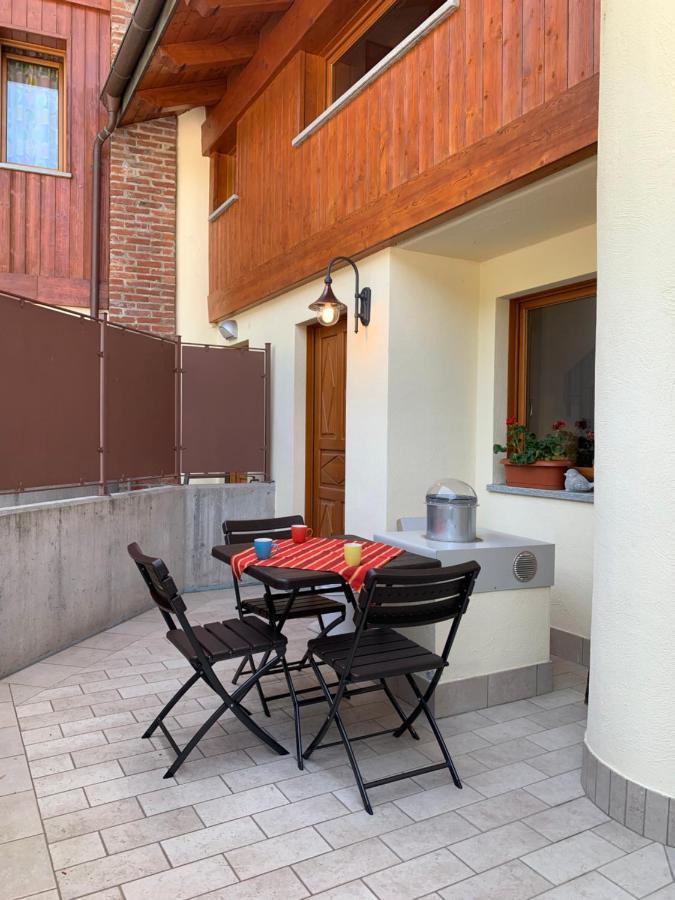 Casa Vacanze Anais Nus Bagian luar foto